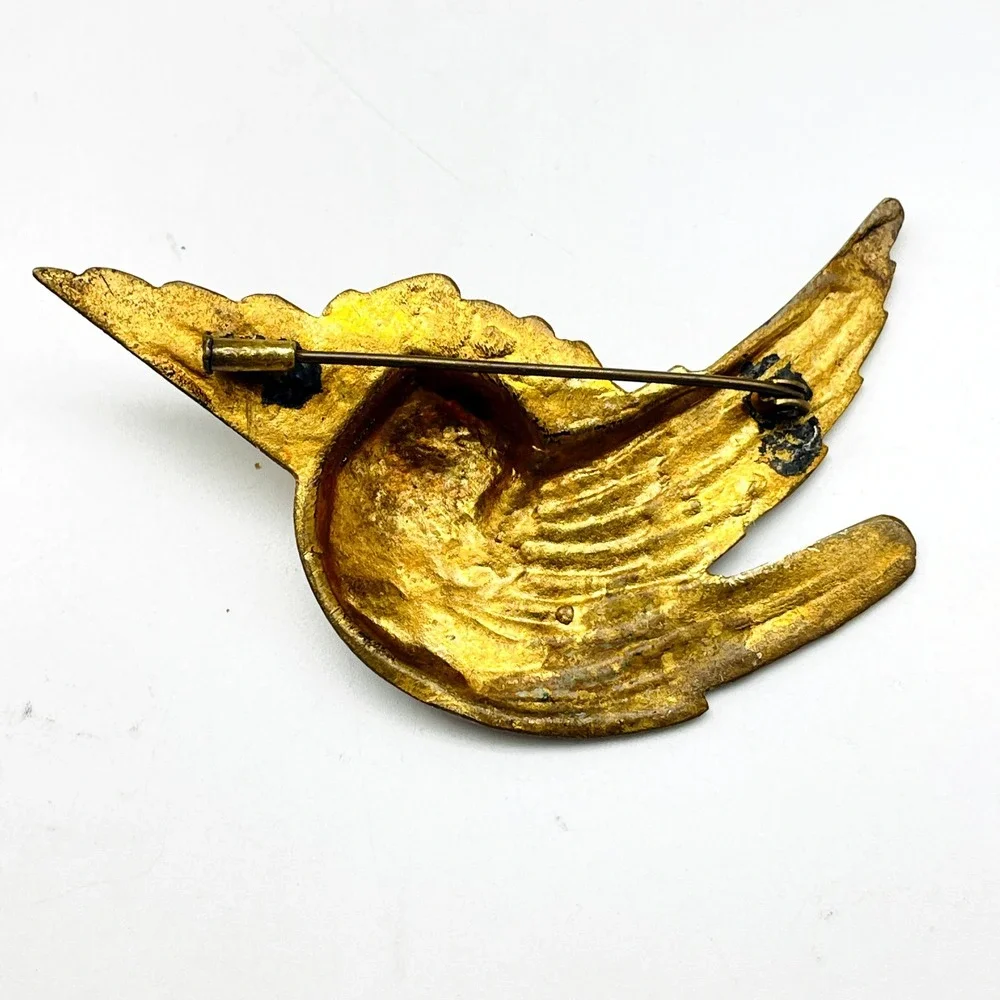 Vintage Bird in Flight Pin Brass Tone Unique Clasp Fowl Flying Classic
